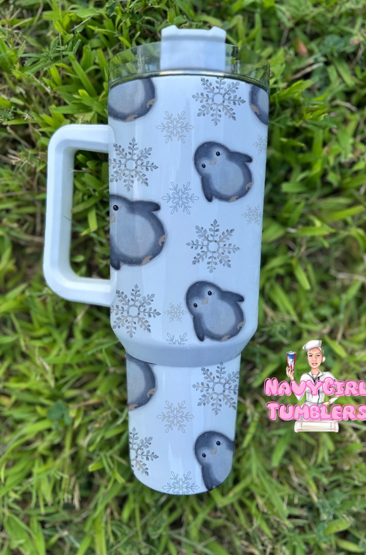 Penguin Snow Walk Seamless